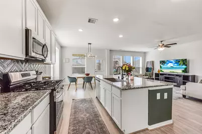 5330 Camerford Court, Alvin, TX 77511 - Photo 7