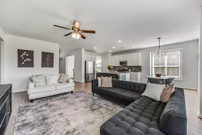 5330 Camerford Court, Alvin, TX 77511 - Photo 11