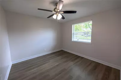 4326 Townes Forest Road, Friendswood, TX 77546 - Photo 9