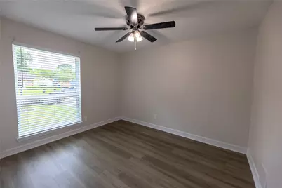 4326 Townes Forest Road, Friendswood, TX 77546 - Photo 7