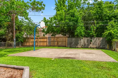 1702 Sheridan Drive, Baytown, TX 77520 - Photo 39