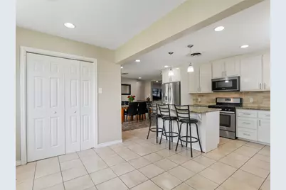 404 E Elizabeth Avenue, Palacios, TX 77465 - Photo 17