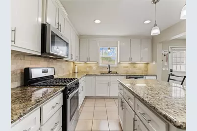 404 E Elizabeth Avenue, Palacios, TX 77465 - Photo 13