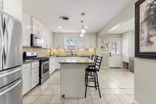 404 E Elizabeth Ave, Palacios, TX 77465 - Photo 11