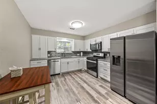 25827 Glen Loch Dr, Spring, TX 77380 - Photo 5