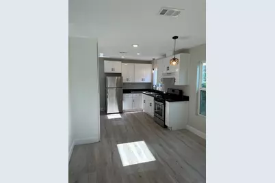 820 Bennington Street #A, Houston, TX 77022 - Photo 5
