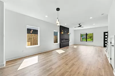 7969 Ritz Street, Houston, TX 77028 - Photo 3
