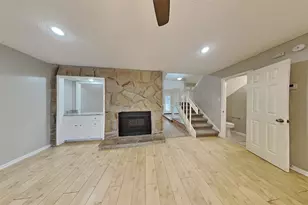 542 Enchanted Hollow Dr, Spring, TX 77388 - Photo 5