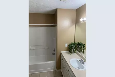 1499 E Dallas Street, Conroe, TX 77301 - Photo 9