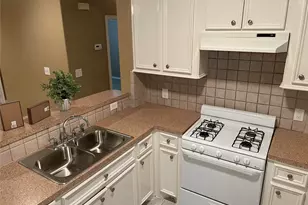1499 E Dallas St, Conroe, TX 77301 - Photo 7