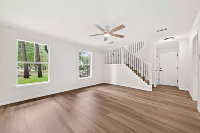 2 Kittiwake Court, The Woodlands, TX 77380 - Photo 5