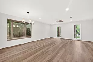 2 Kittiwake Ct, The Woodlands, TX 77380 - Photo 13