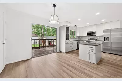 2 Kittiwake Court, The Woodlands, TX 77380 - Photo 15