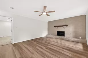 2 Kittiwake Ct, The Woodlands, TX 77380 - Photo 7