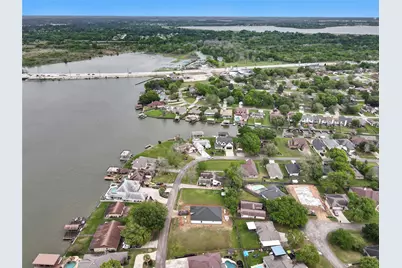 13413 Bunker Hill Drive, Willis, TX 77318 - Photo 3