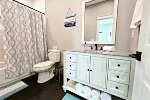 1075 Shady Ln, Gilchrist, TX 77617 - Photo 9