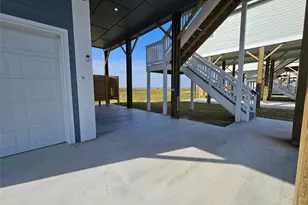 1075 Shady Ln, Gilchrist, TX 77617 - Photo 15