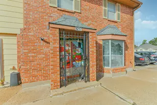 9217 Carousel Ln, Houston, TX 77080 - Photo 5