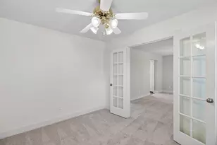 803 Dragonfly Dr, Conroe, TX 77301 - Photo 11