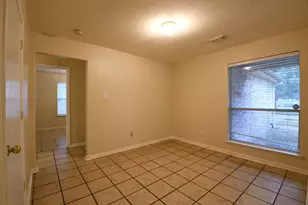8611 Texas Acorn Ave, Houston, TX 77078 - Photo 11