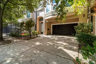 704 Welch St, Houston, TX 77006 - Photo 23