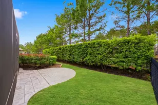 252 Connemara Dr, The Woodlands, TX 77382 - Photo 37