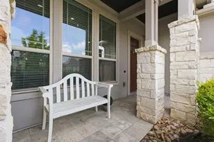 252 Connemara Dr, The Woodlands, TX 77382 - Photo 3