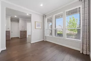 252 Connemara Dr, The Woodlands, TX 77382 - Photo 9