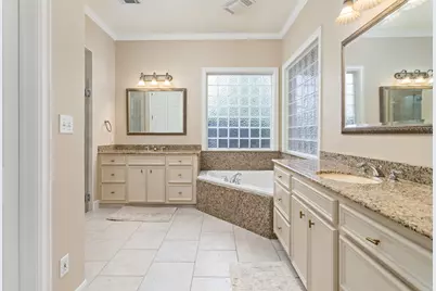 5035 Oakmont Drive, Beaumont, TX 77706 - Photo 15