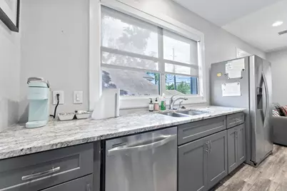 412 Drew Street #4, Houston, TX 77006 - Photo 7