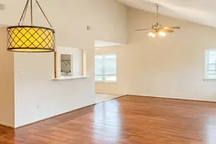 15343 Mondrian Dr, Houston, TX 77083 - Photo 3
