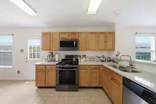 14607 Alanna Lagoon Ct, Houston, TX 77083 - Photo 9