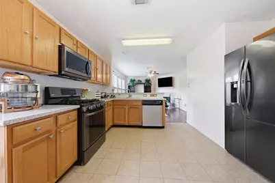 14607 Alanna Lagoon Court, Houston, TX 77083 - Photo 7