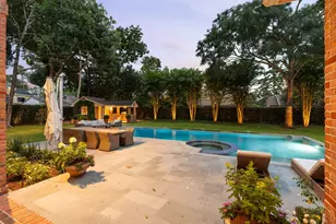 10919 Wickline Dr, Houston, TX 77024 - Photo 39