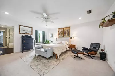 2220 Fulham Court, Houston, TX 77063 - Photo 9