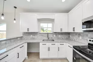 1189 County Road 5100, Cleveland, TX 77327 - Photo 11