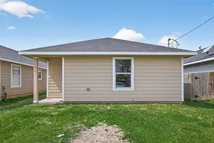 7521 Dyer St, Houston, TX 77088 - Photo 3