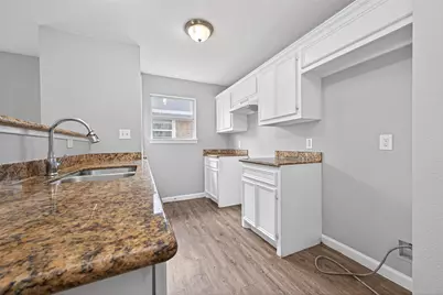 7521 Dyer Street, Houston, TX 77088 - Photo 15