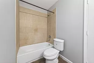 7521 Dyer St, Houston, TX 77088 - Photo 21