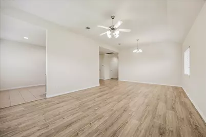 24634 Lakecrest Creek Drive, Katy, TX 77493 - Photo 7
