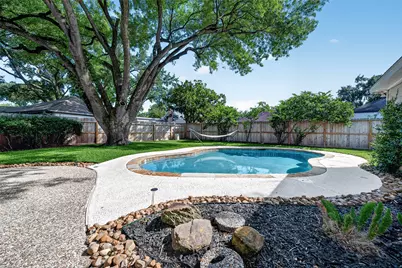 1638 Fall Valley Drive, Houston, TX 77077 - Photo 9