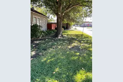 1039 Robbie Street, Houston, TX 77009 - Photo 11