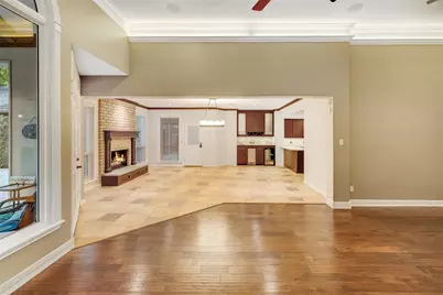 6 S Buck Ridge, The Woodlands, TX 77381 - Photo 11