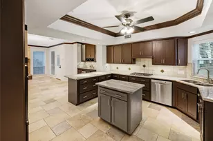 6 S Buck Ridge, The Woodlands, TX 77381 - Photo 15