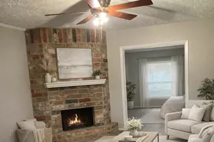 3918 Laura Leigh Dr, Friendswood, TX 77546 - Photo 3