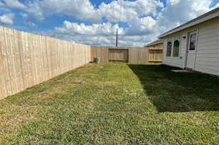 913 Gentle Moss Dr, Magnolia, TX 77354 - Photo 15