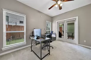 219 W 27th St, Houston, TX 77008 - Photo 19