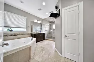 219 W 27th St, Houston, TX 77008 - Photo 23
