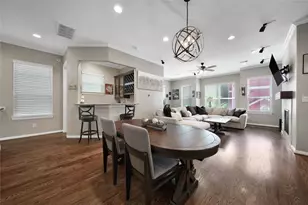 219 W 27th St, Houston, TX 77008 - Photo 9