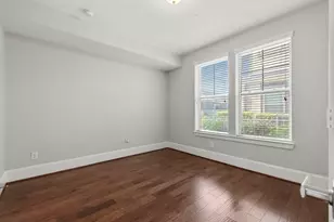 702 N Shepherd Dr, Houston, TX 77007 - Photo 15